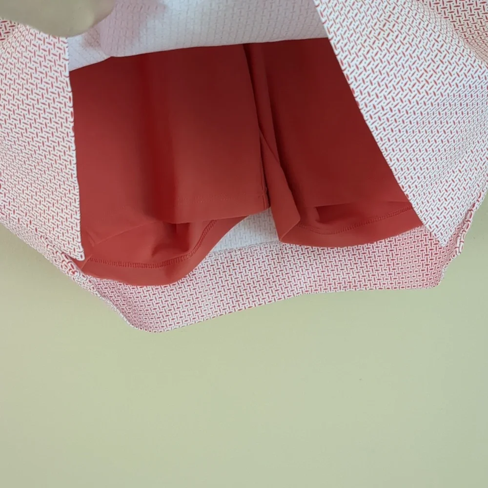 Small S.C.&Co. Coral Pink And White Pull On Skort Golf